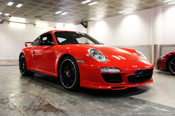 2011 PORSCHE GTS red