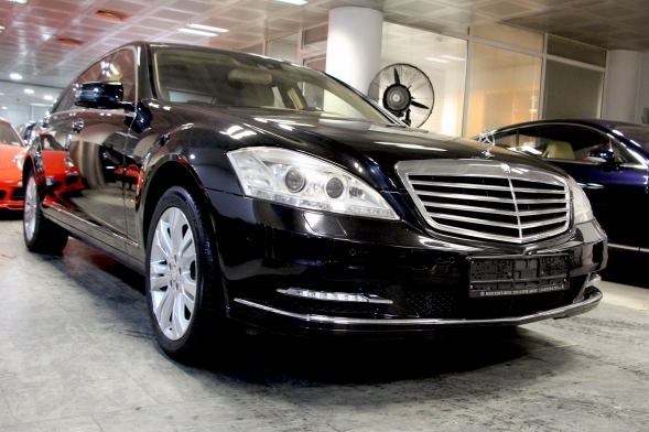 2011 Mercedes s 500 black